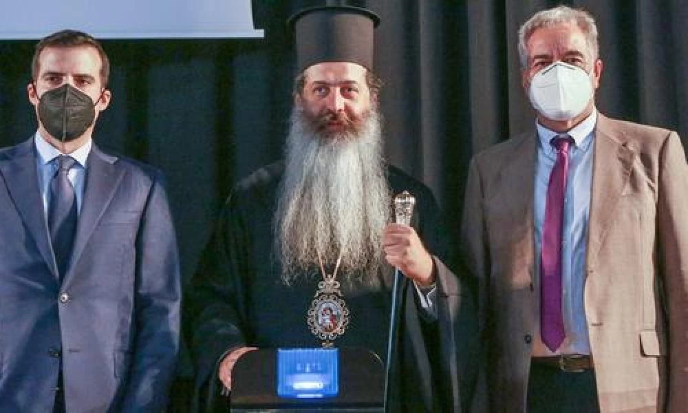 Δωρεά ιατρικού εξοπλισμού στα Γηροκομεία της Ιεράς Μητροπόλεως Φθιώτιδος